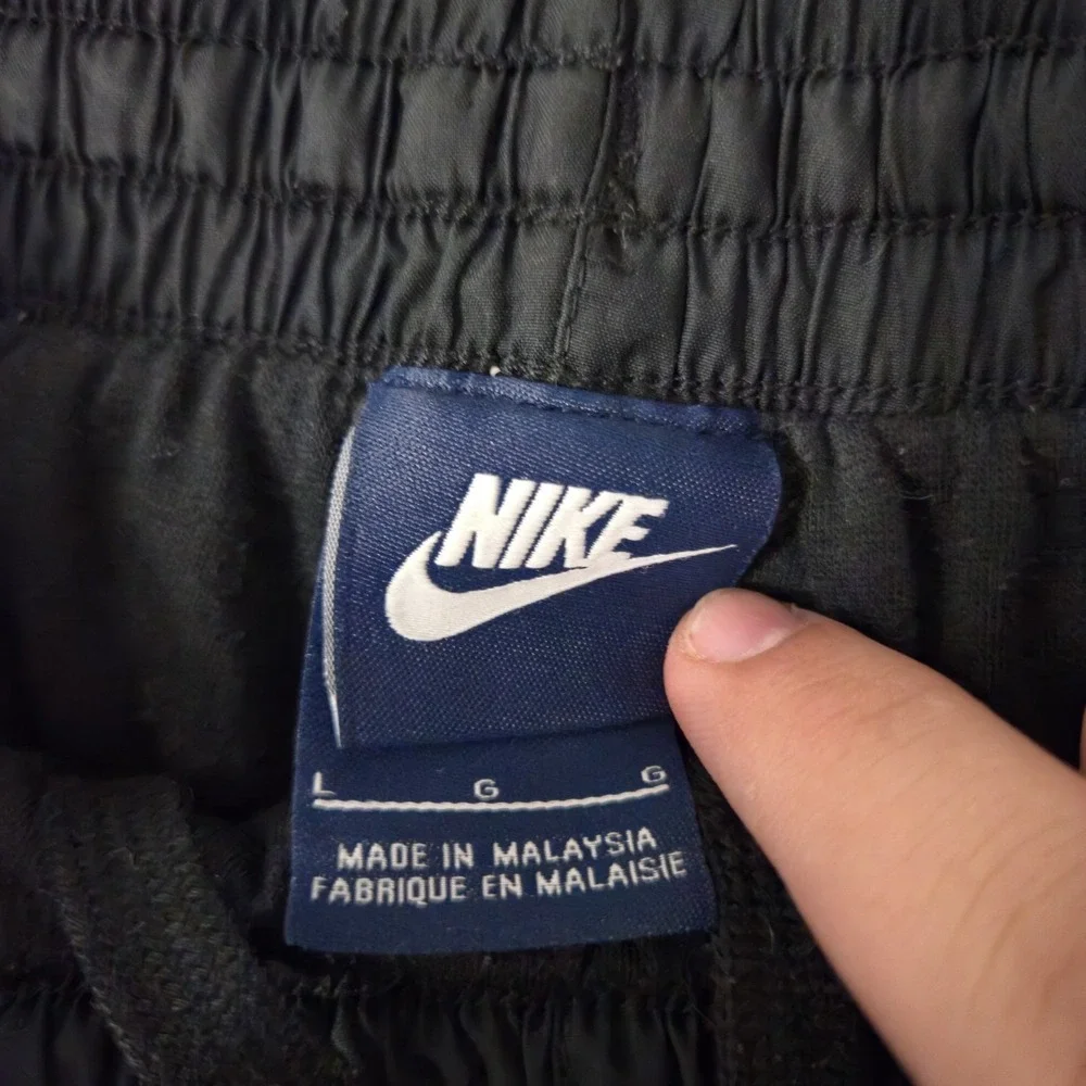 Vintage Y2K Nike Women's Track Sweat Pants Black White Size L Gym Blue Tag